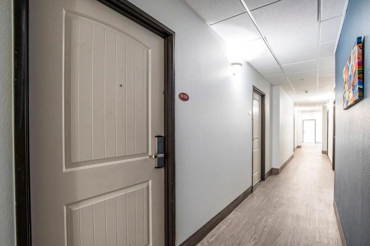 Sierra Vista Studio Apartment With Full Kitchen And King Bed Exterior photo