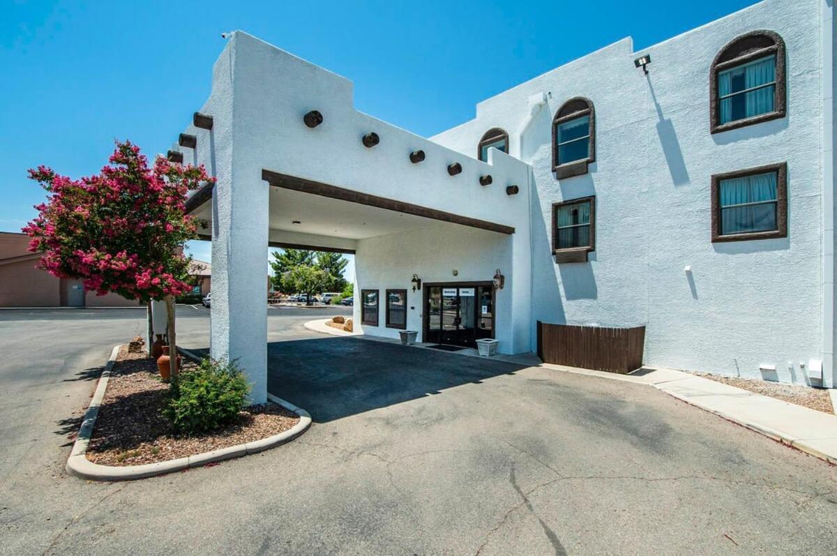 Sierra Vista Studio Apartment With Full Kitchen And King Bed Exterior photo